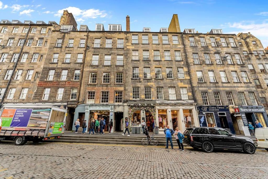 Boutique Modern Royal Mile Apartment Sleeps 4 Edimburgo Esterno foto