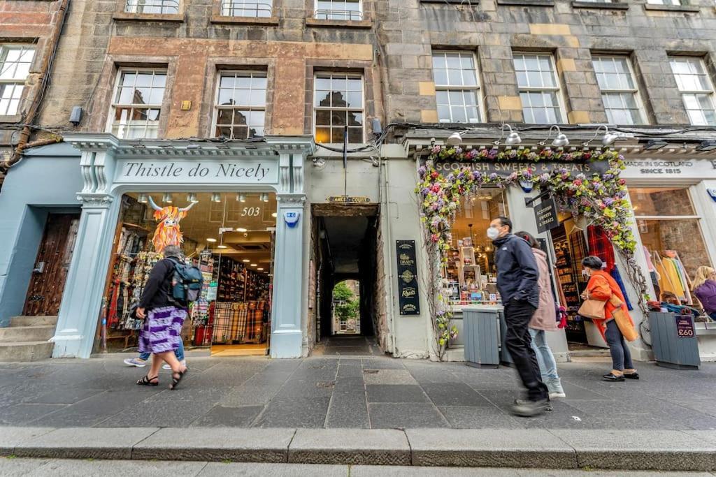 Boutique Modern Royal Mile Apartment Sleeps 4 Edimburgo Esterno foto
