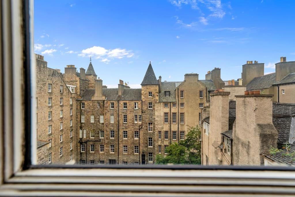 Boutique Modern Royal Mile Apartment Sleeps 4 Edimburgo Esterno foto